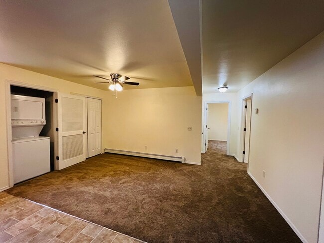 Photo - 915 Defoe St Unit B