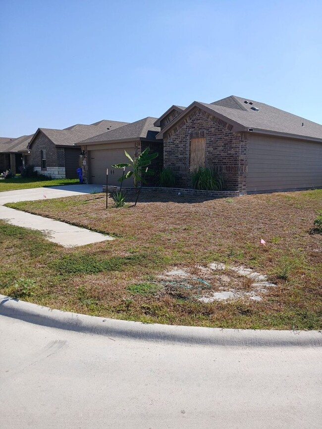 Photo - 7701 Lariat Toss Dr House