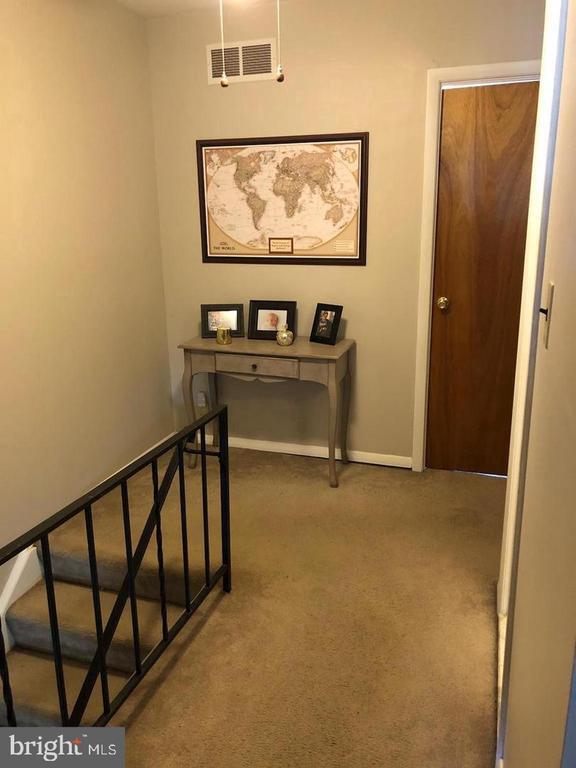 Photo - 425 Gatewood Ct