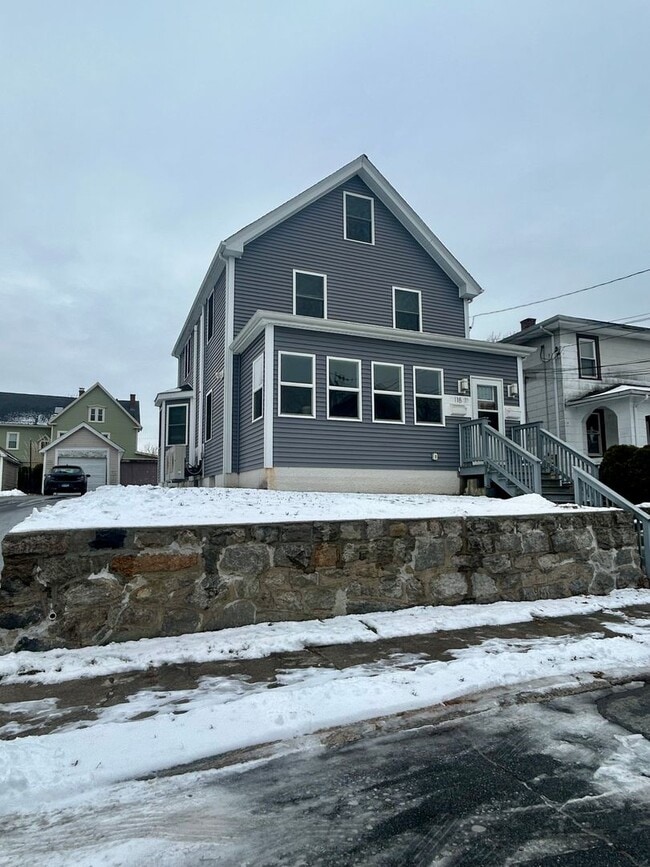 Building Photo - 118 Ashcraft Rd Unit 2