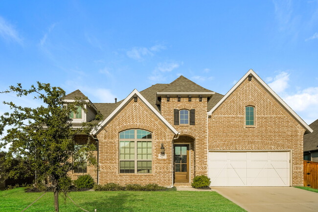 Building Photo - COMING SEPTEMBER - Spectacular Mansfield Retreat with Pool & Outdoor Kitchen!