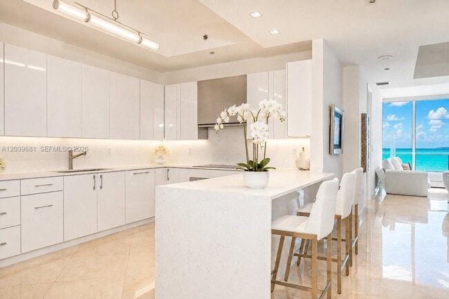 Photo - 100 South Pointe Dr Unit 1507