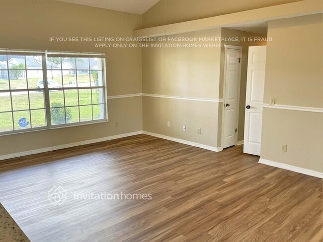 Photo - 5660 Loma Vista Dr W