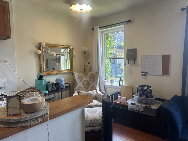 Photo - 644 W Wrightwood Ave Unit 206