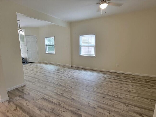 Photo - 1110 5th Ave