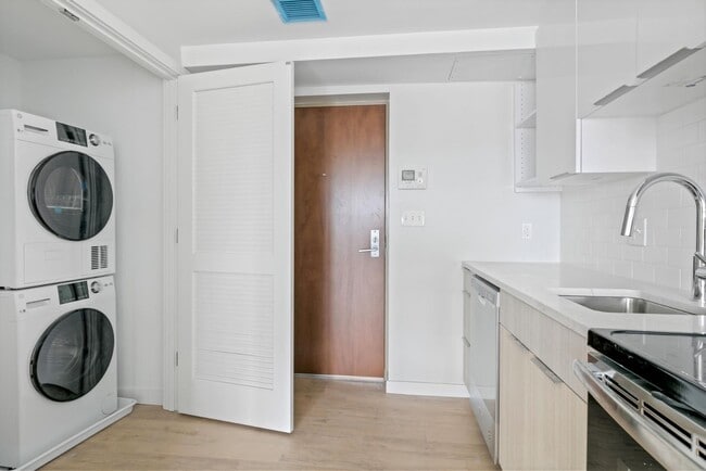 Photo - 22 Soden St Unidad 307