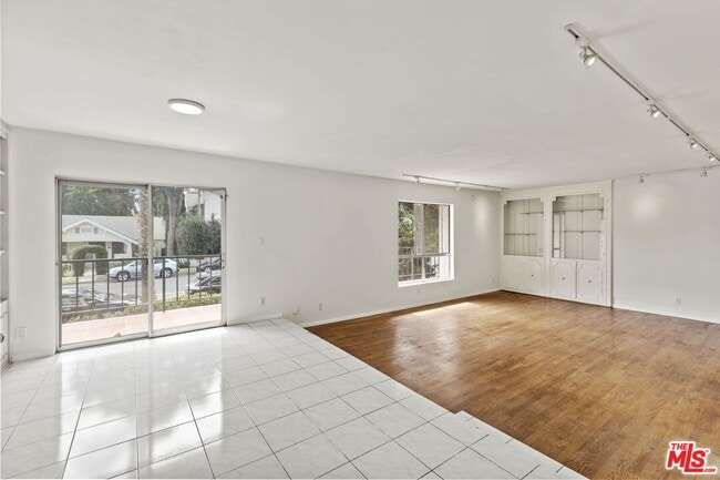 Building Photo - 1033 6th St Rental