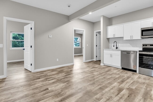 Photo - 70 Court St Unit 2