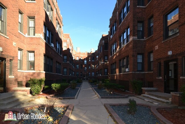 Photo - 4419 N Wolcott Ave Apartments Unit M03B