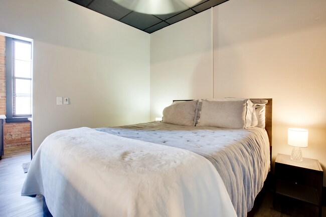 Photo - 130 N 5th St Unidad 1