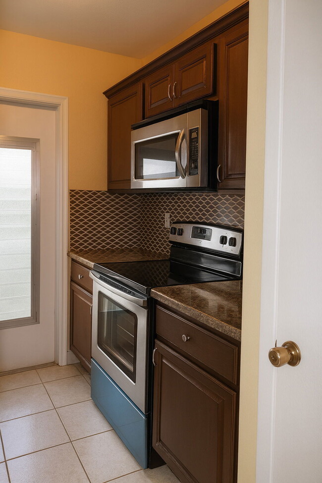 Building Photo - 1450 Atlantic Shores Blvd Rental