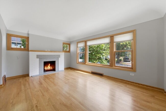 Photo - 586 S Hawthorne Ave