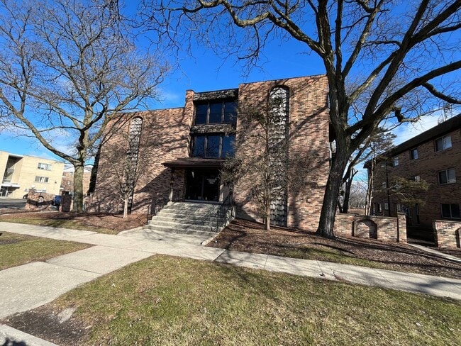 Photo - 17745 Rosewood Dr Unidad 2C Rental