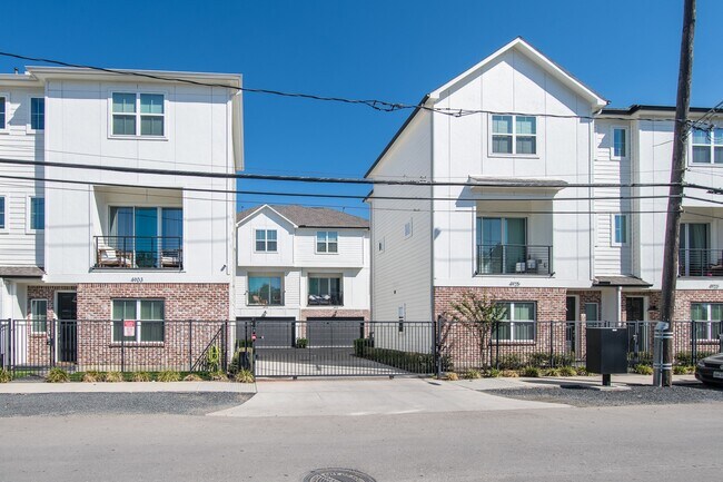 Photo - 4919 Avenue J
