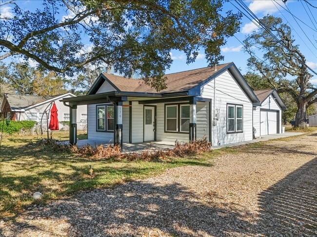 Building Photo - 120 Illinois Ave