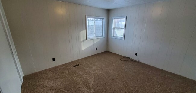 Building Photo - Newly Renovated Home Now Available to Lease!