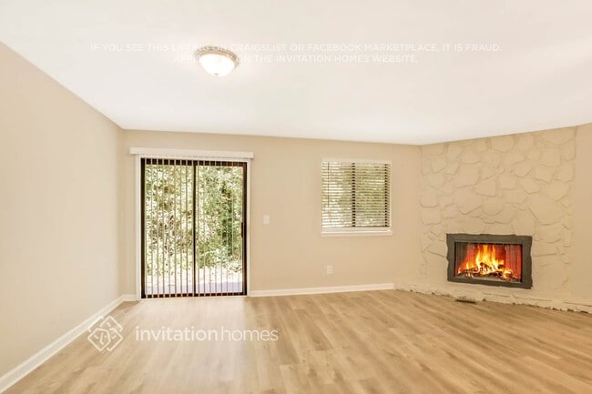 Photo - 6423 Van Eyck Way NW