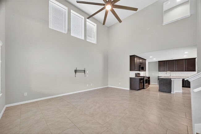 718 Harvest Bluff Dr