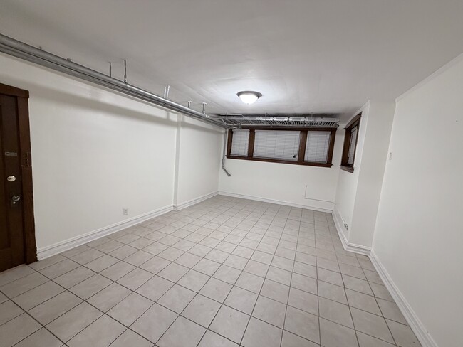 Photo - 3414 N Ridgeway Ave Unit G