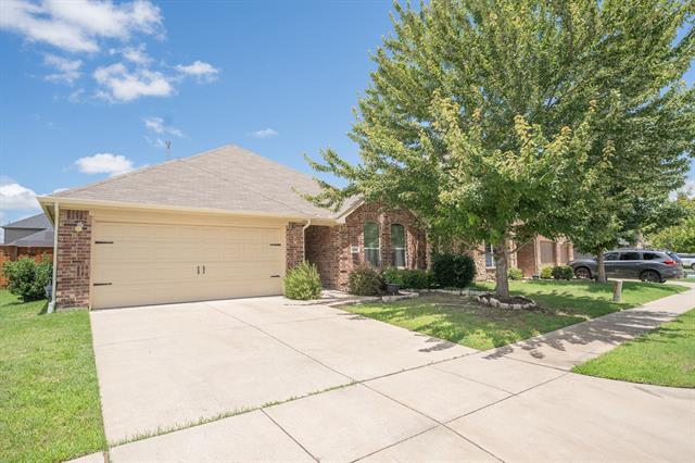 Photo - 312 Hawthorn Dr