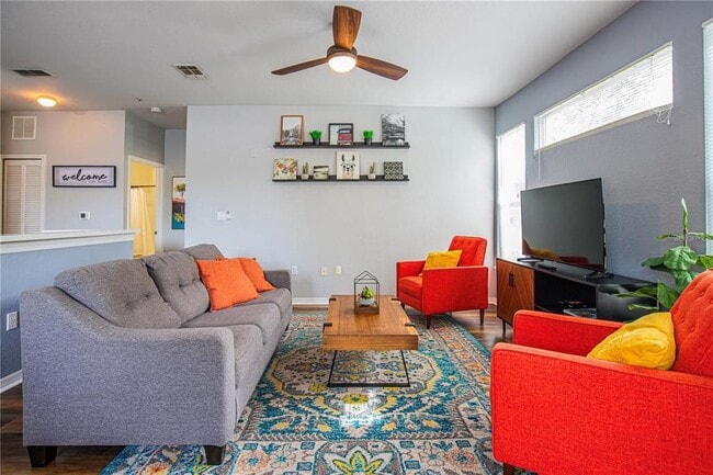 Photo - 8913 Legacy Ct Unit 111