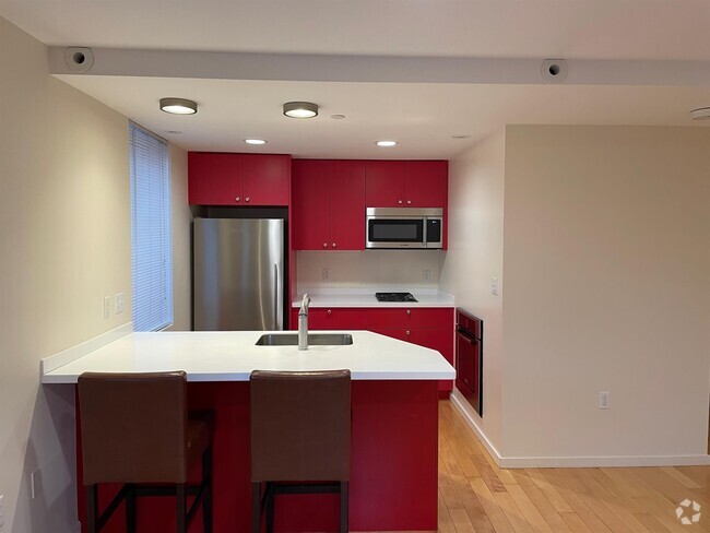 Building Photo - 29 Warren St Unit #2 Rental