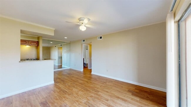 Photo - 904 University Oaks Blvd Unidad 59