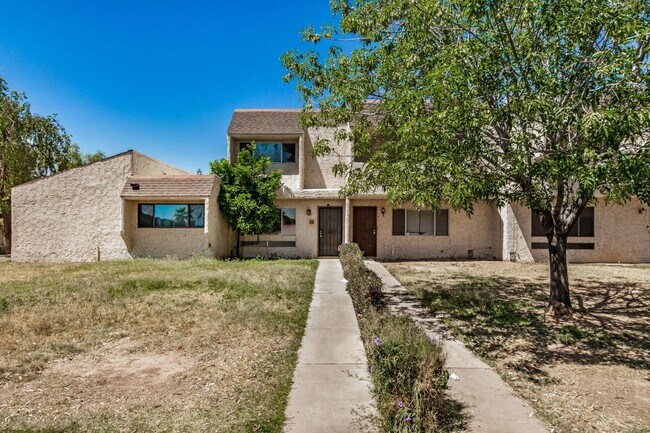 Building Photo - 1052 S San Jose Rental