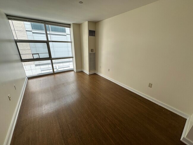 Building Photo - 2 Boylston St Rental