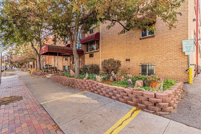 Building Photo - 1243 N Washington St Unit 303