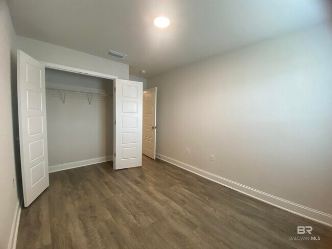 Photo - 6630 Spaniel Dr