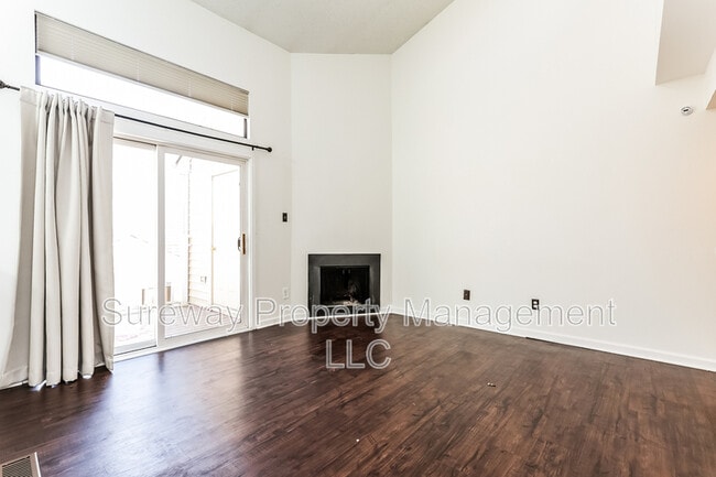 Photo - 806 Gregorys Way