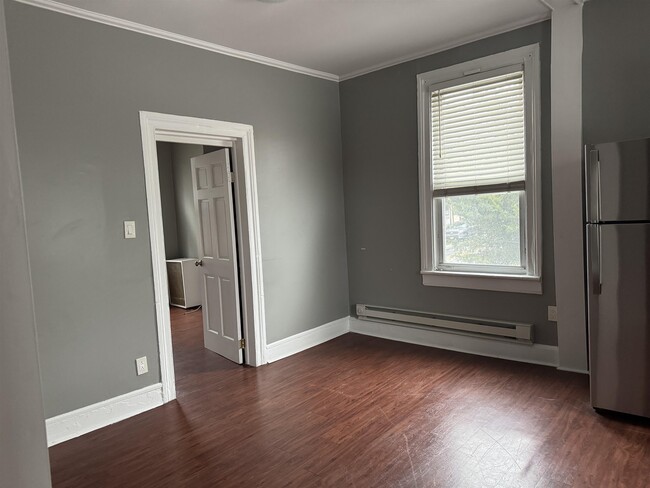 Photo - 134 43rd St Unit 2