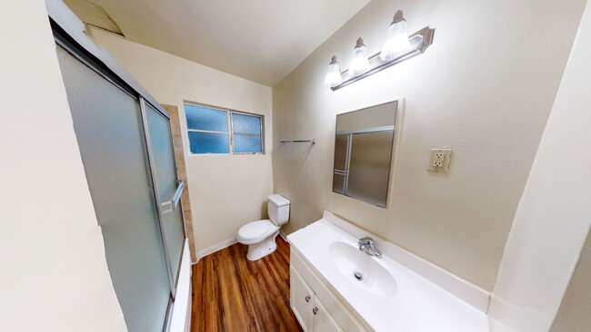 Photo - 825 S. WINDSOR