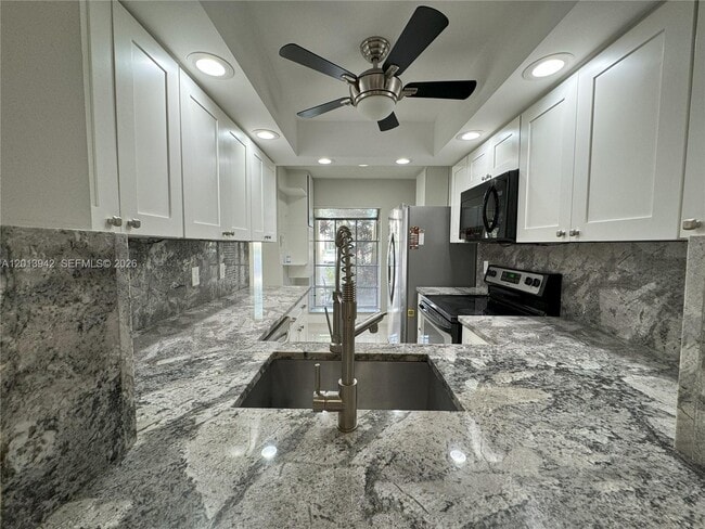 Photo - 1929 SW 15th St Unit 41