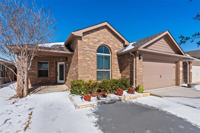 Photo - 328 Foxhunter St