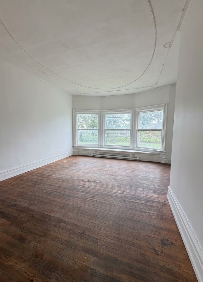 Building Photo - 78 S 7th Ave Unit 4