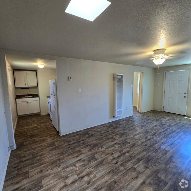 Building Photo - 541 Cardenas Dr SE Rental