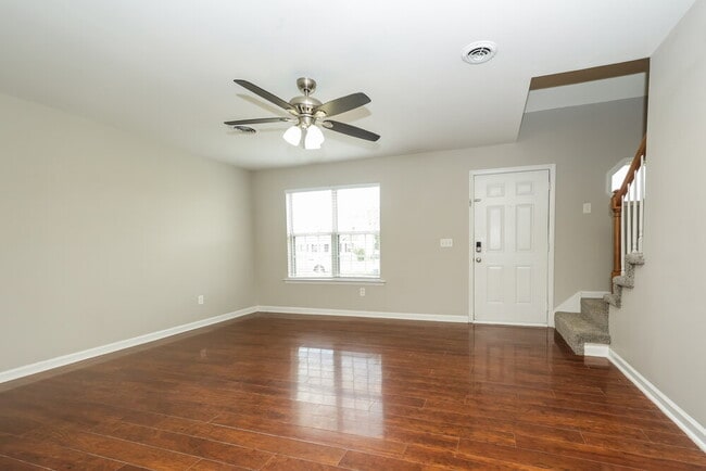 Photo - 2906 Kedzie Dr