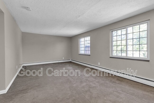 Building Photo - 315 Beattie Ave Unit 3
