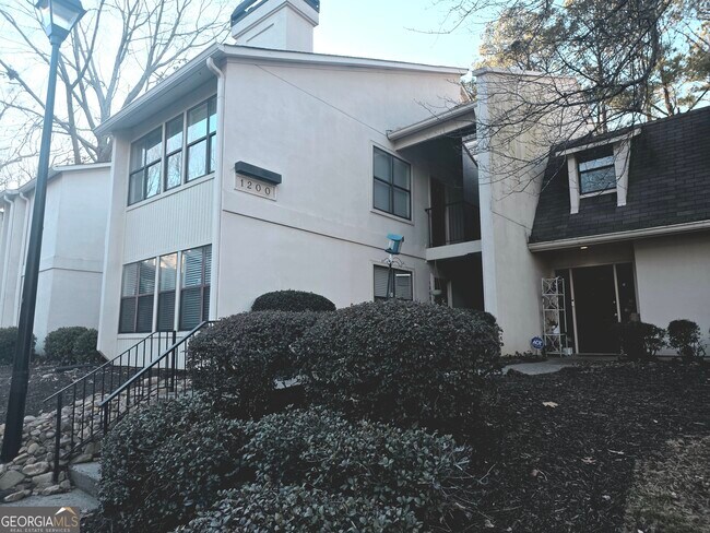 Building Photo - 1201 Old Hammond Chase