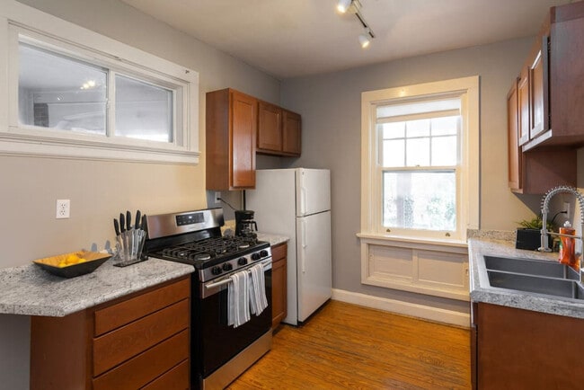 Photo - 2584 Madison Rd Unit ID1056074P