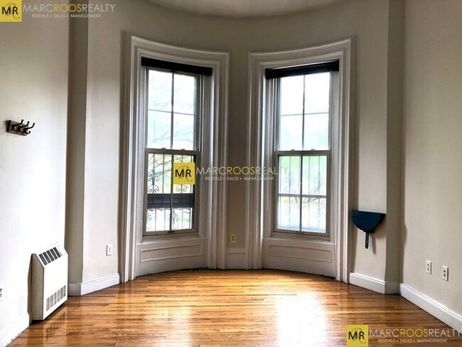 Photo - 668 Tremont St Unit 1