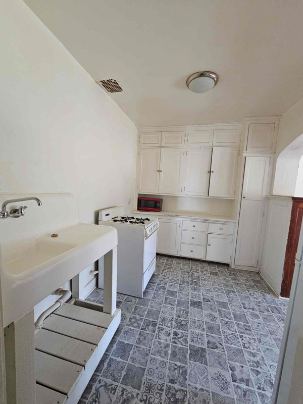 Photo - 511 West Elizabeth Street Apartment Unit A