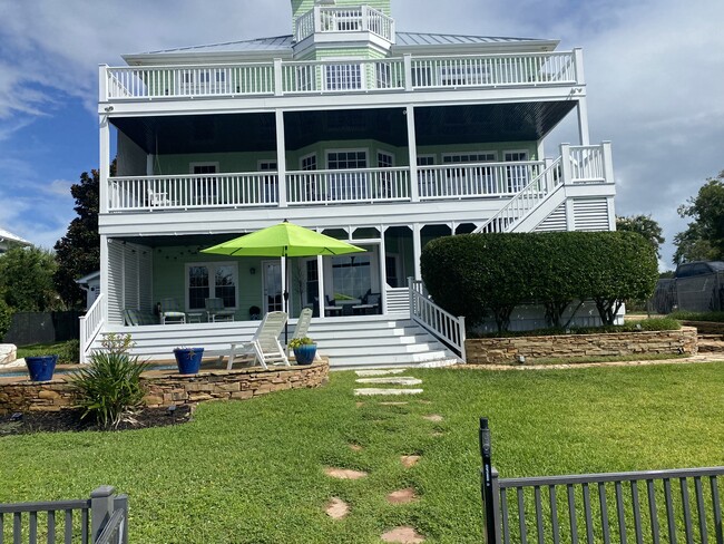 Photo - 136 Inlet Point Dr