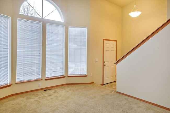 5631 105th Pl NE