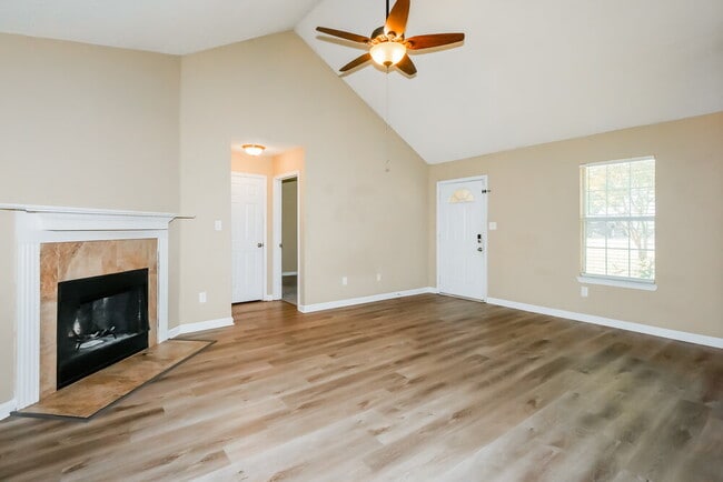 Photo - 6916 Fox Briar Cove