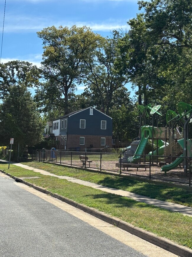 Photo - 2207 Farrington Ave