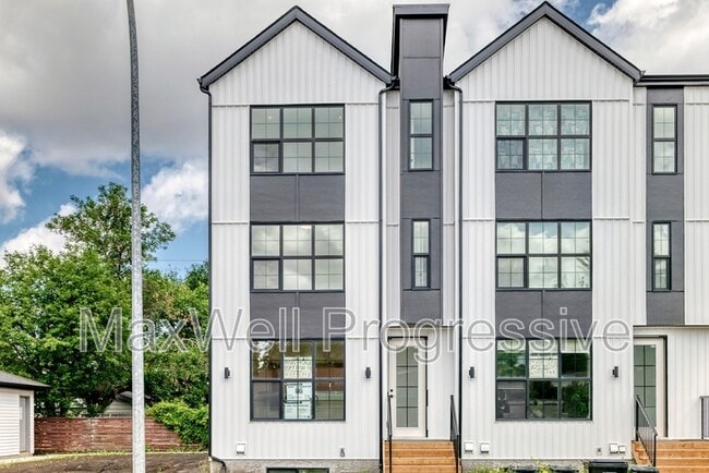 Photo - 14510-14595 95 Ave NW