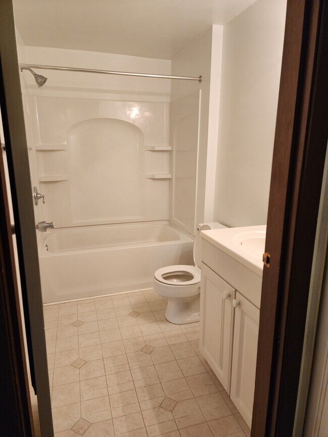 1 Fischer Ave Townhome For Rent in Pittsburgh, PA